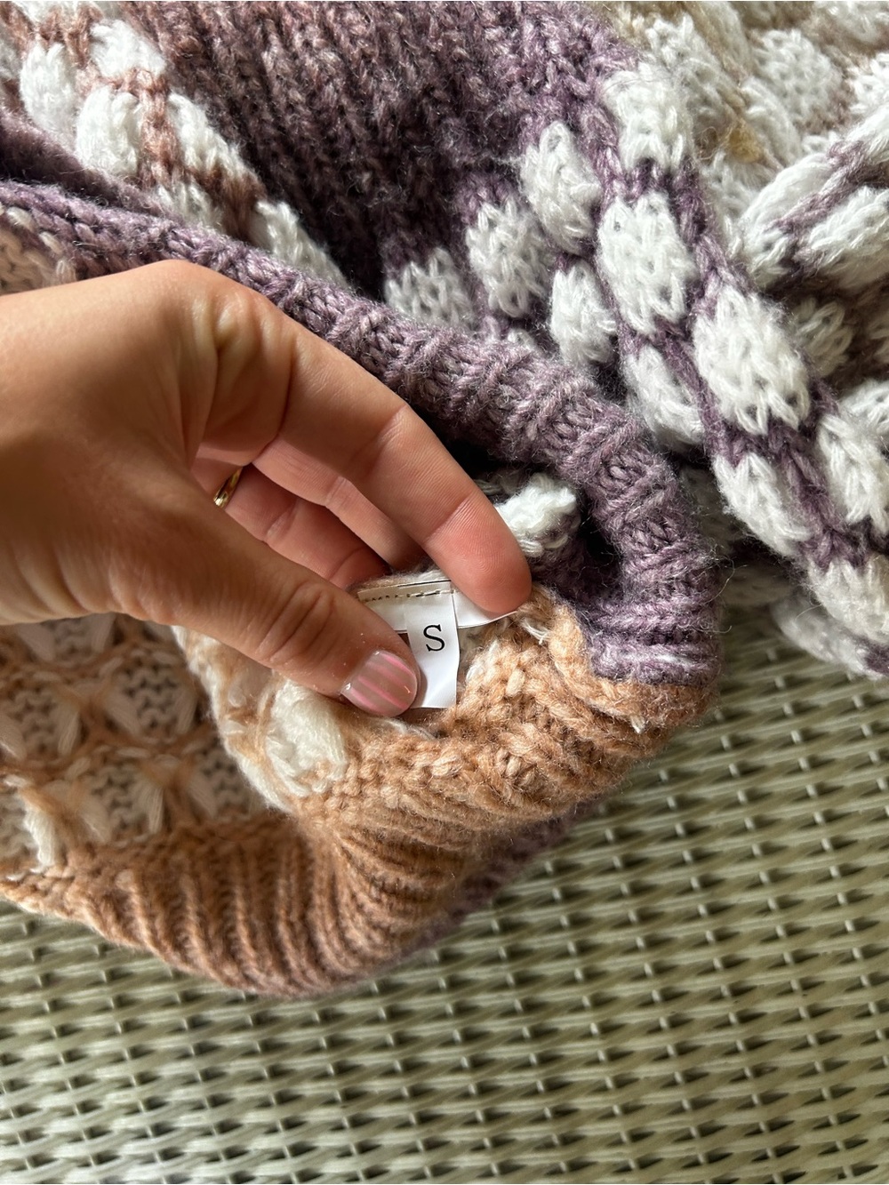 Gradient Bubble-Stitch Pearl-Button Cardigan - Neutral Multi - Picture 2 of 3